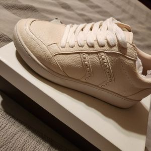 Oasis Society Size 8W